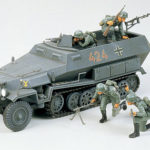 35020 German Hanomag Sdkfz 251/1 Kit