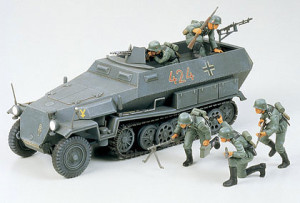35020 German Hanomag Sdkfz 251/1 Kit